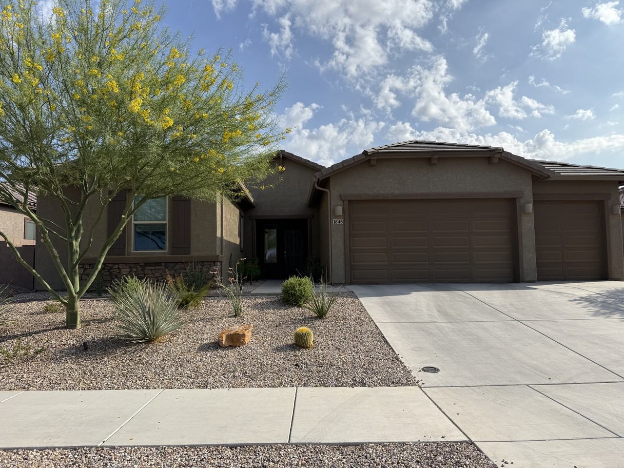 1646 W Aristides St - Photo 2 of 48