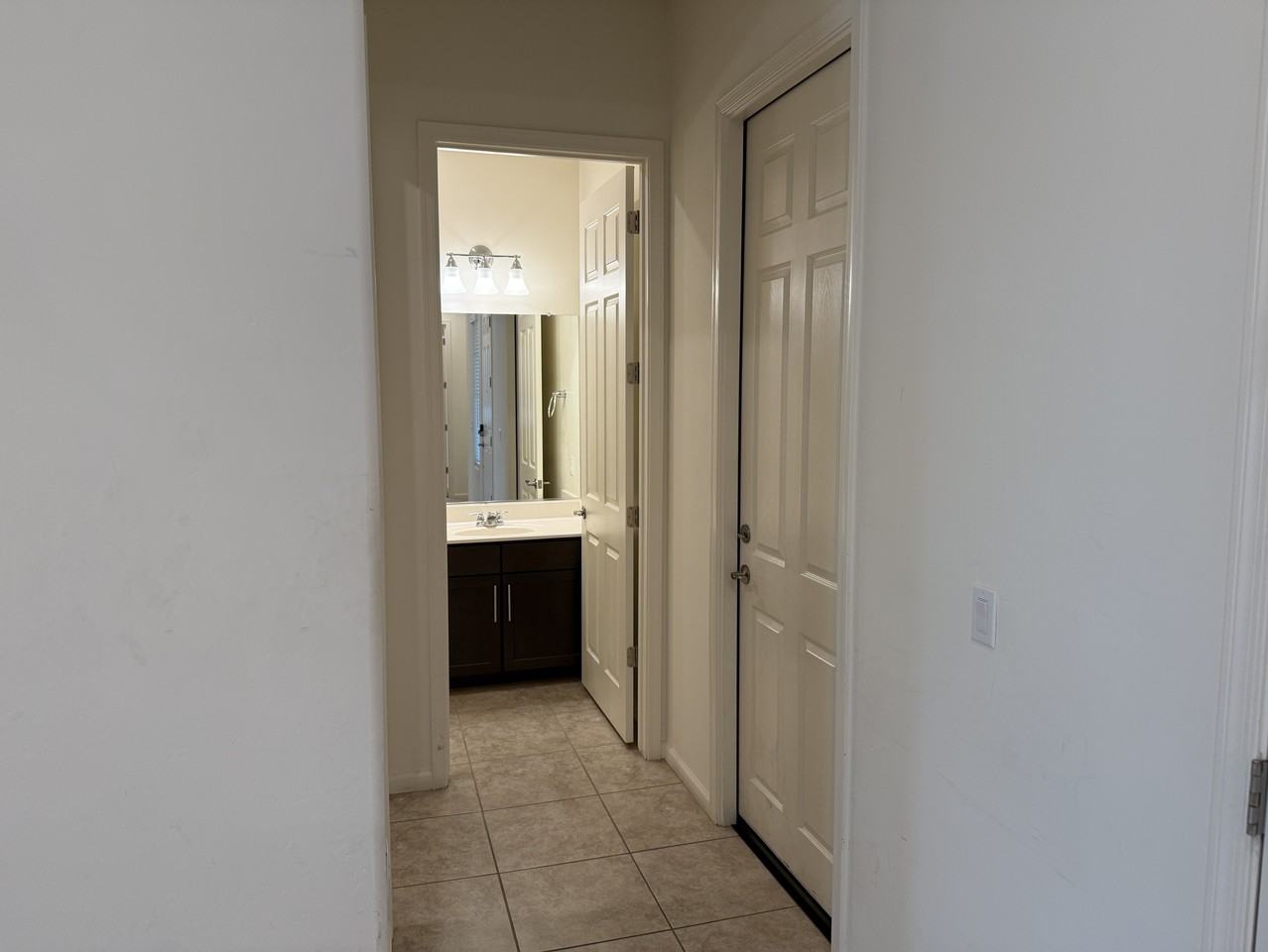 1646 W Aristides St - Photo 7 of 48