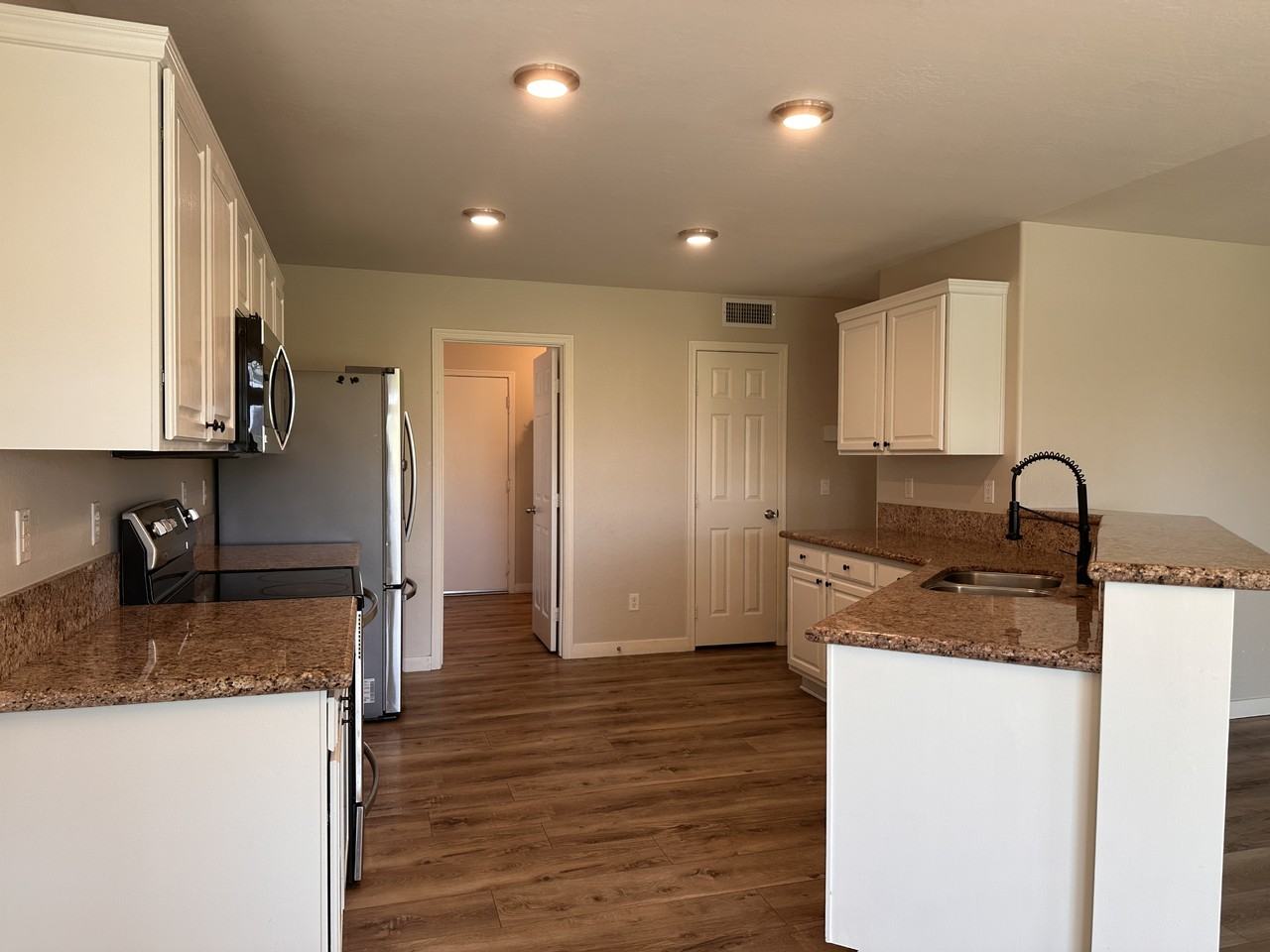 23221 N 20th St - Photo 6 of 23