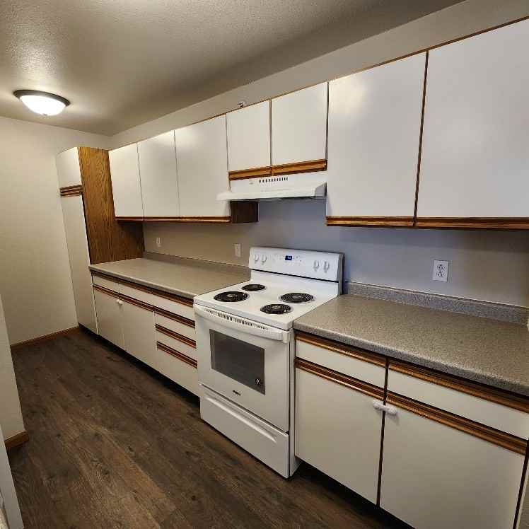 394 Pine Tree Dr - Photo 4 of 8