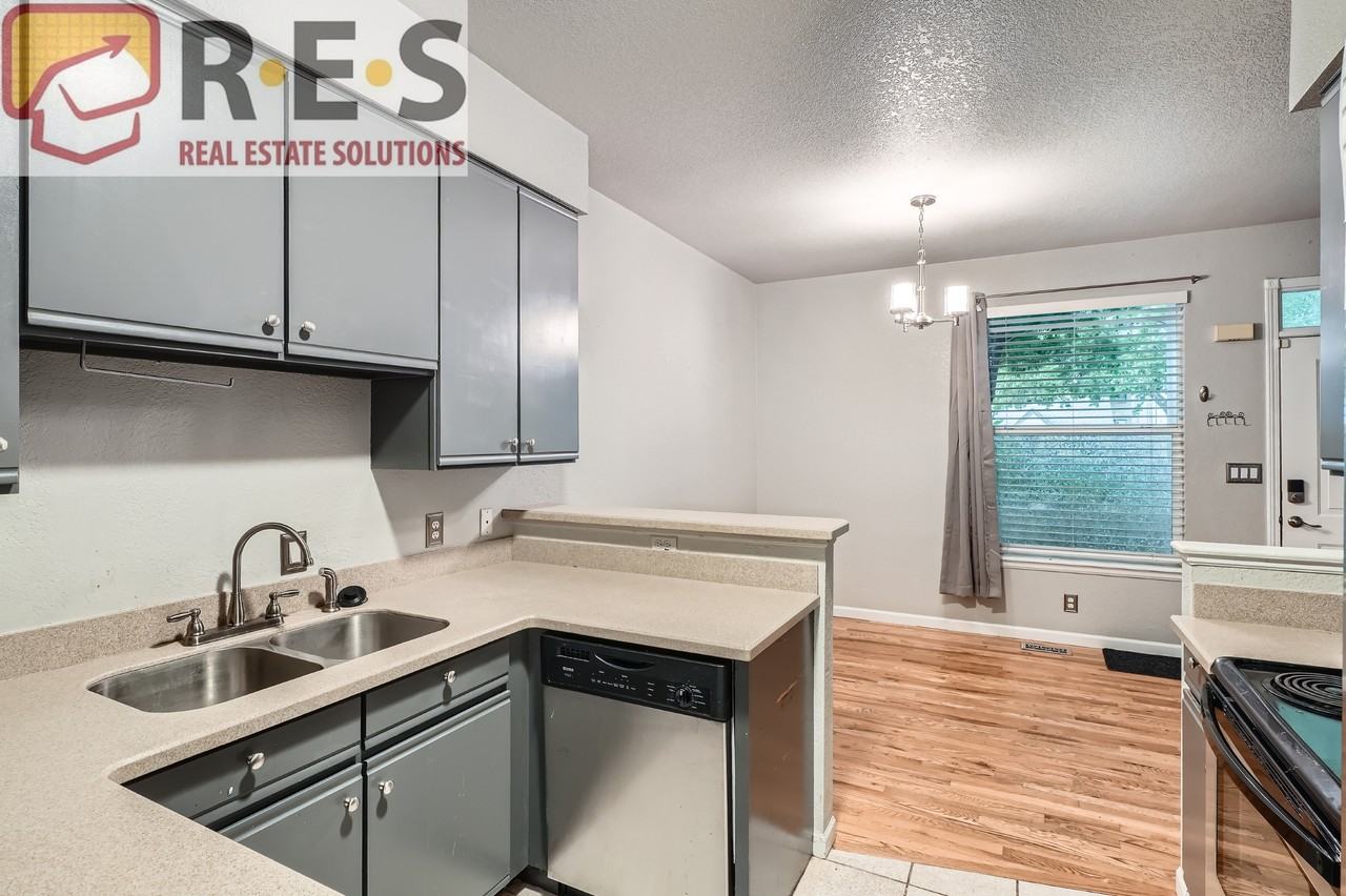 1728 Depew St - Photo 4 of 11