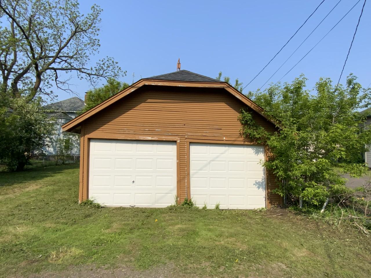 1410 John Ave - Photo 3 of 18