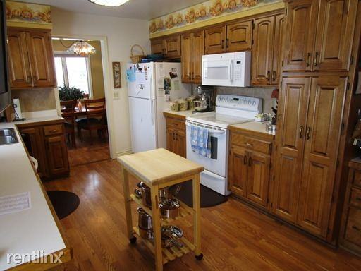 1306 Leawood St - Photo 2 of 13