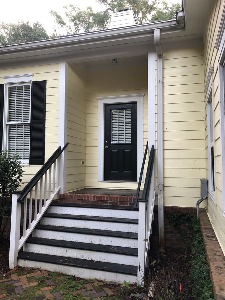 15 Morven Lane - Photo 3 of 38