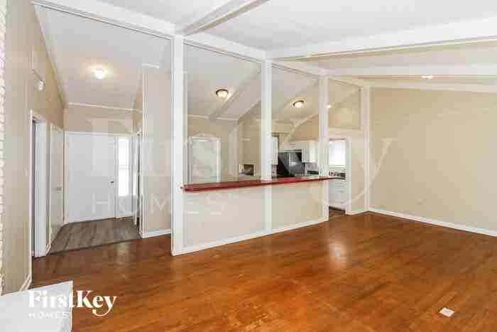 3003 Dumbarton Rd - Photo 2 of 16