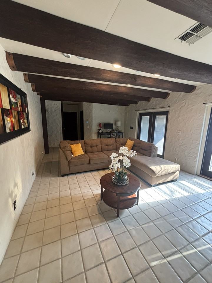 428 Linden Ln - Photo 2 of 3