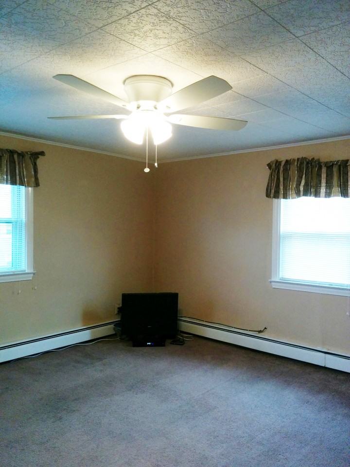 232 E Avon Rd - Photo 3 of 17