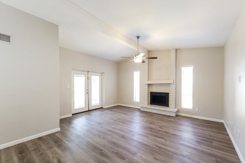 16444 N 46th Ln - Photo 3 of 16