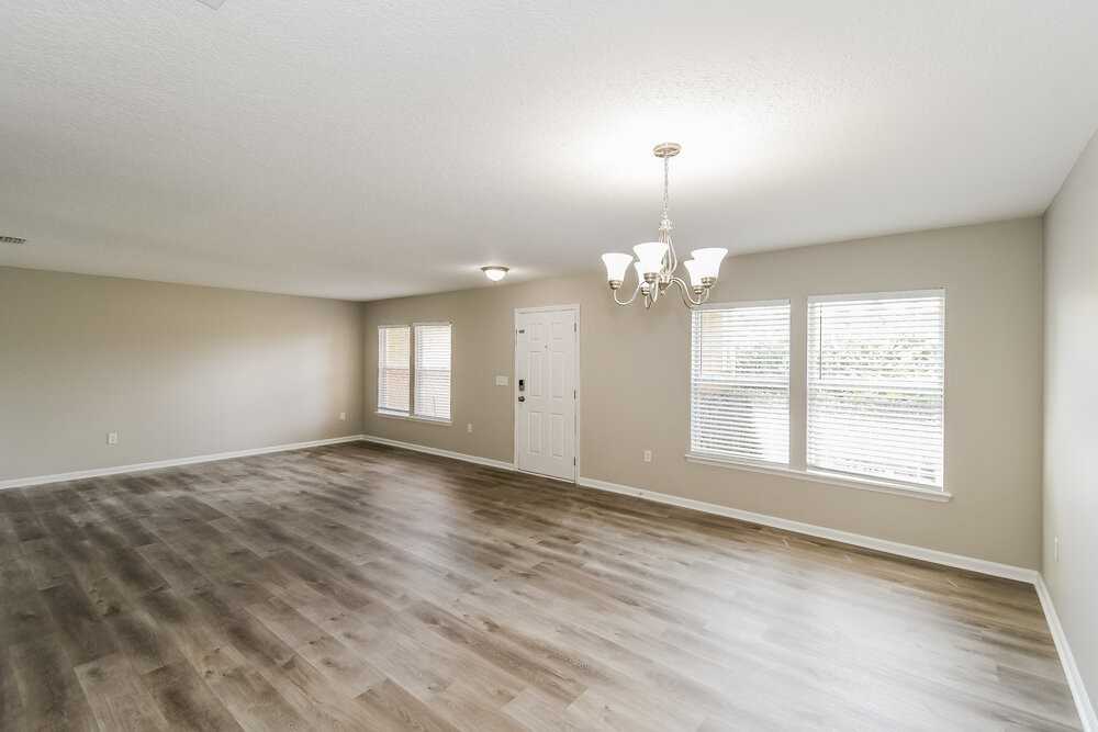 76309 Deerwood Dr - Photo 5 of 16
