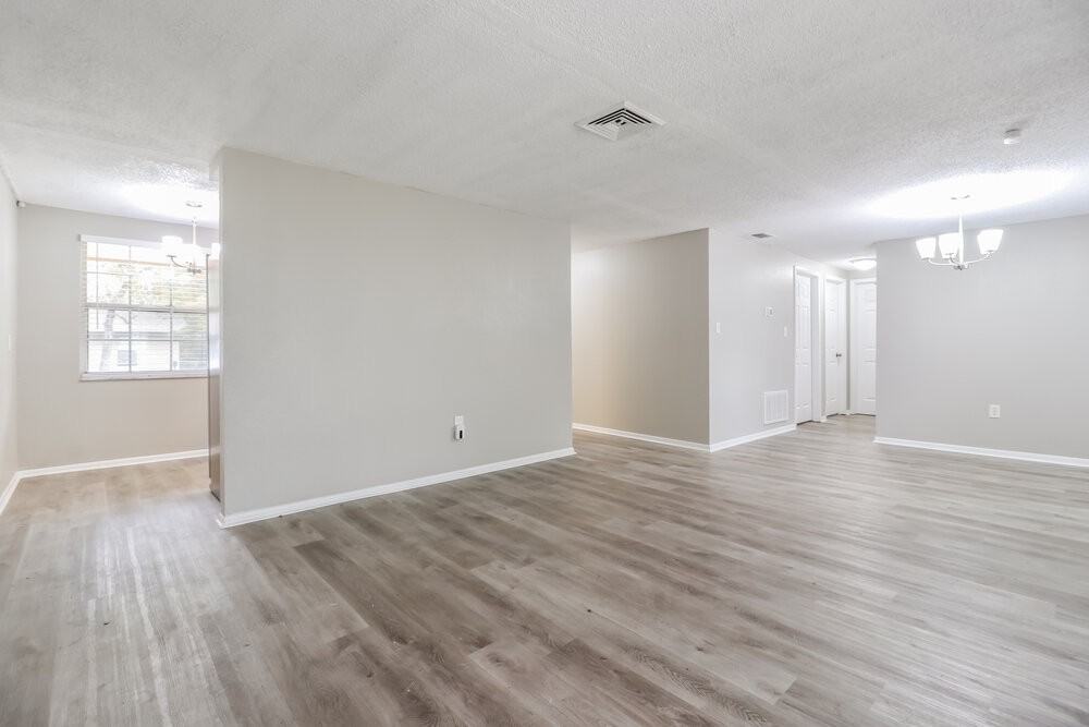 27084 Roper Rd - Photo 3 of 16