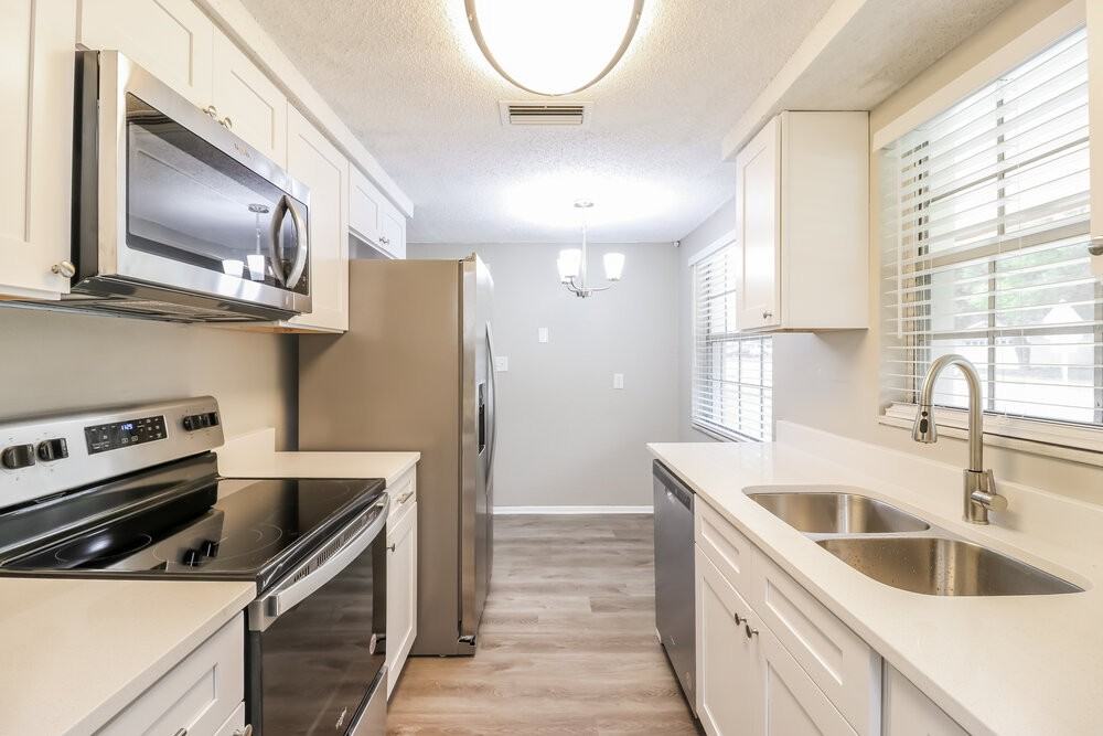 27084 Roper Rd - Photo 6 of 16