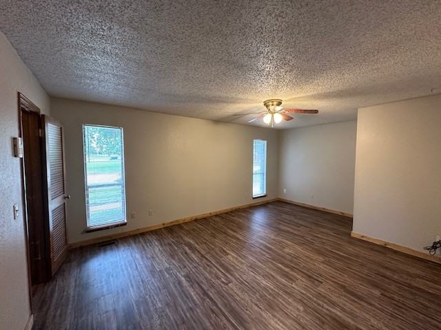 13733 Fairhill Avenue - Photo 7 of 15