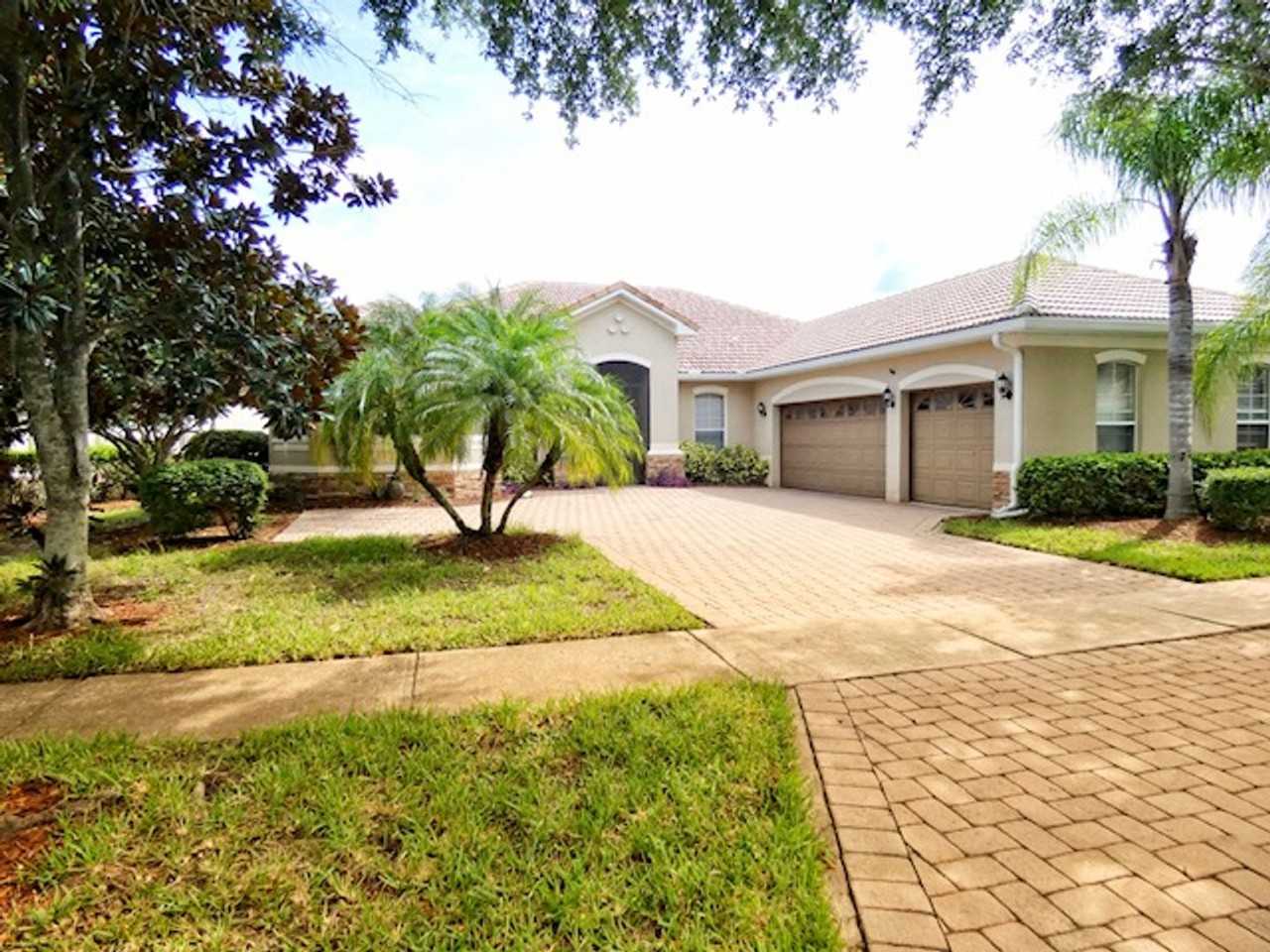 2630 Lookout Ln - Photo 2 of 37