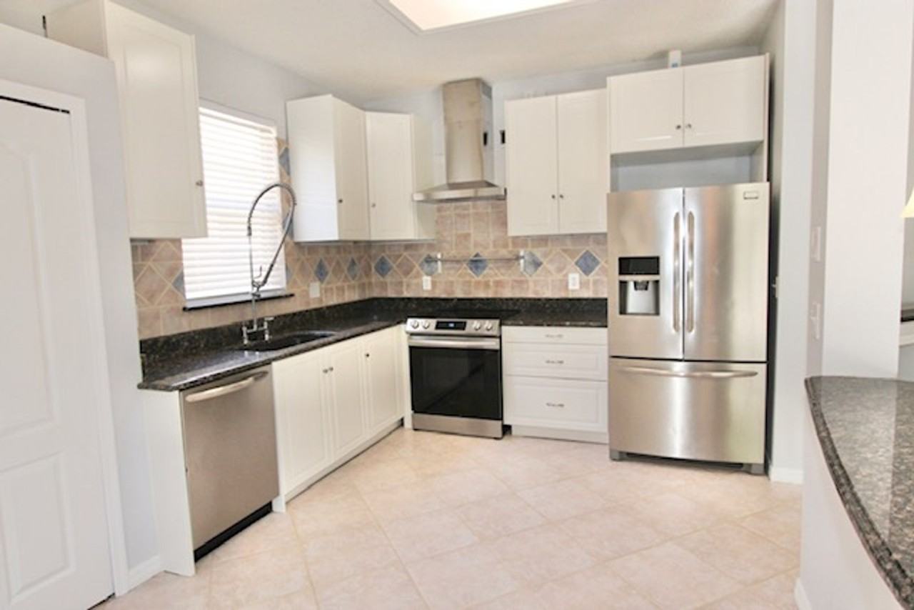 1710 Riveredge Rd - Photo 3 of 21
