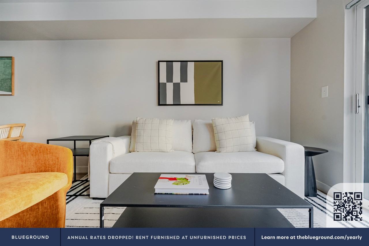 526 Yale Avenue North #878 - Photo 4 of 24