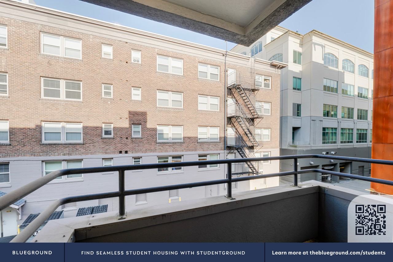 526 Yale Avenue North #878 - Photo 7 of 24