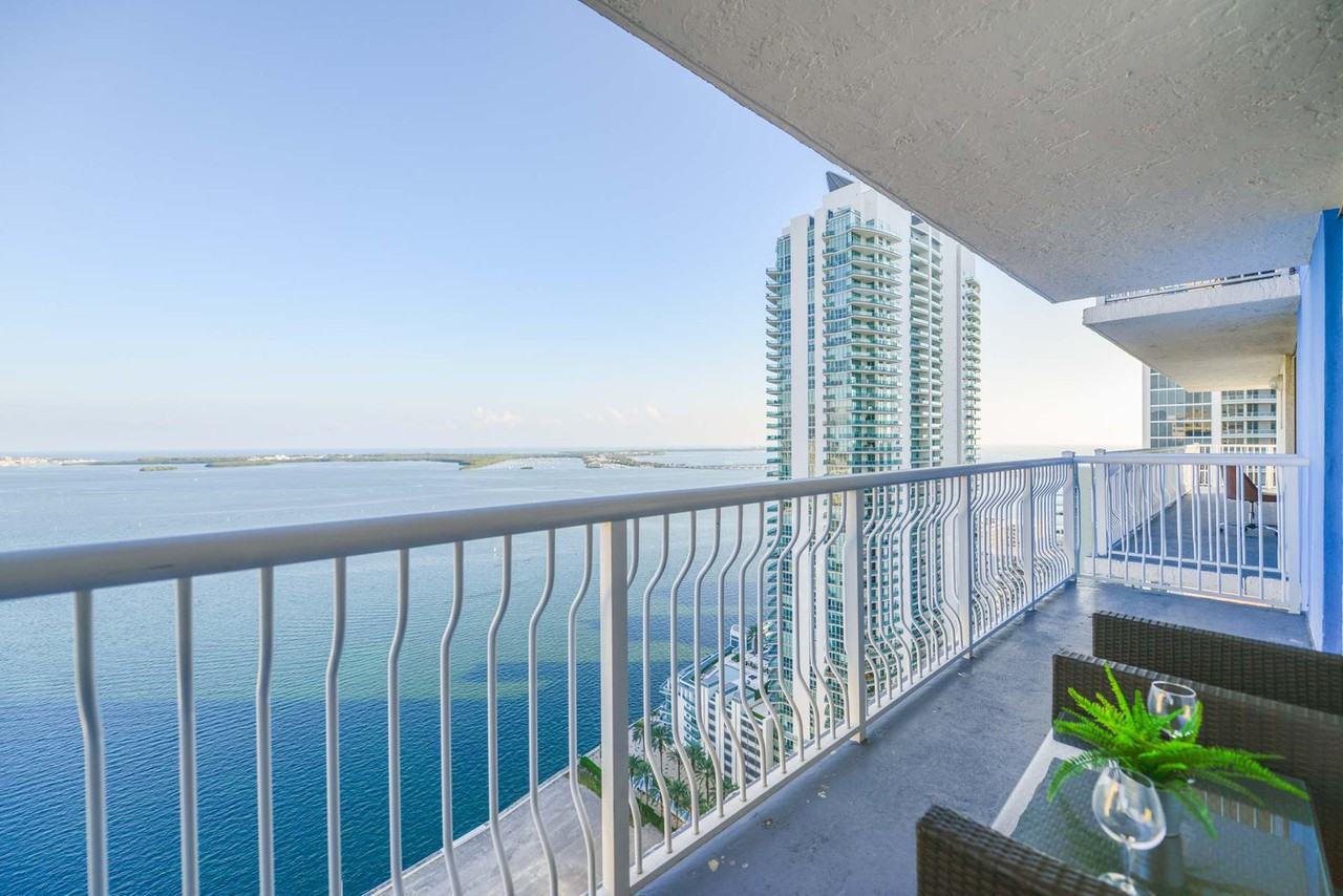 1 Southeast 12th Street #1047090P - Photo 3 of 37