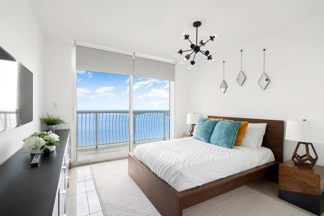 1 Southeast 12th Street #1047090P - Photo 2 of 37