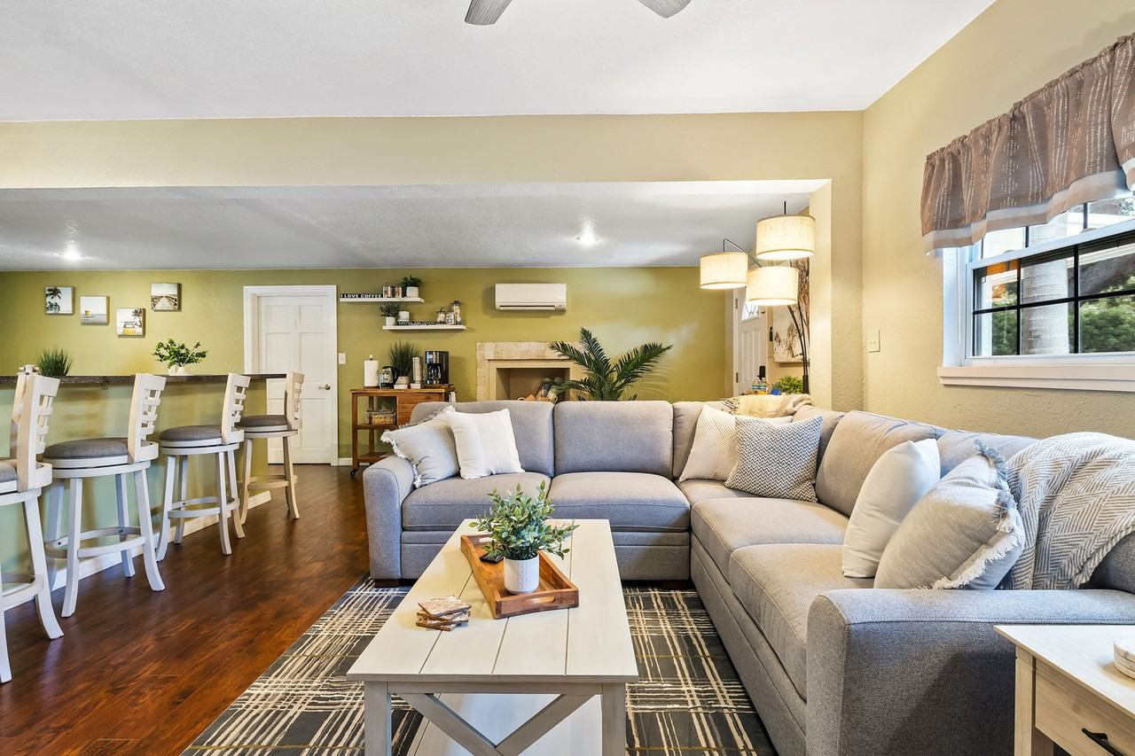 10314 66th Ave #1035607P - Photo 3 of 45