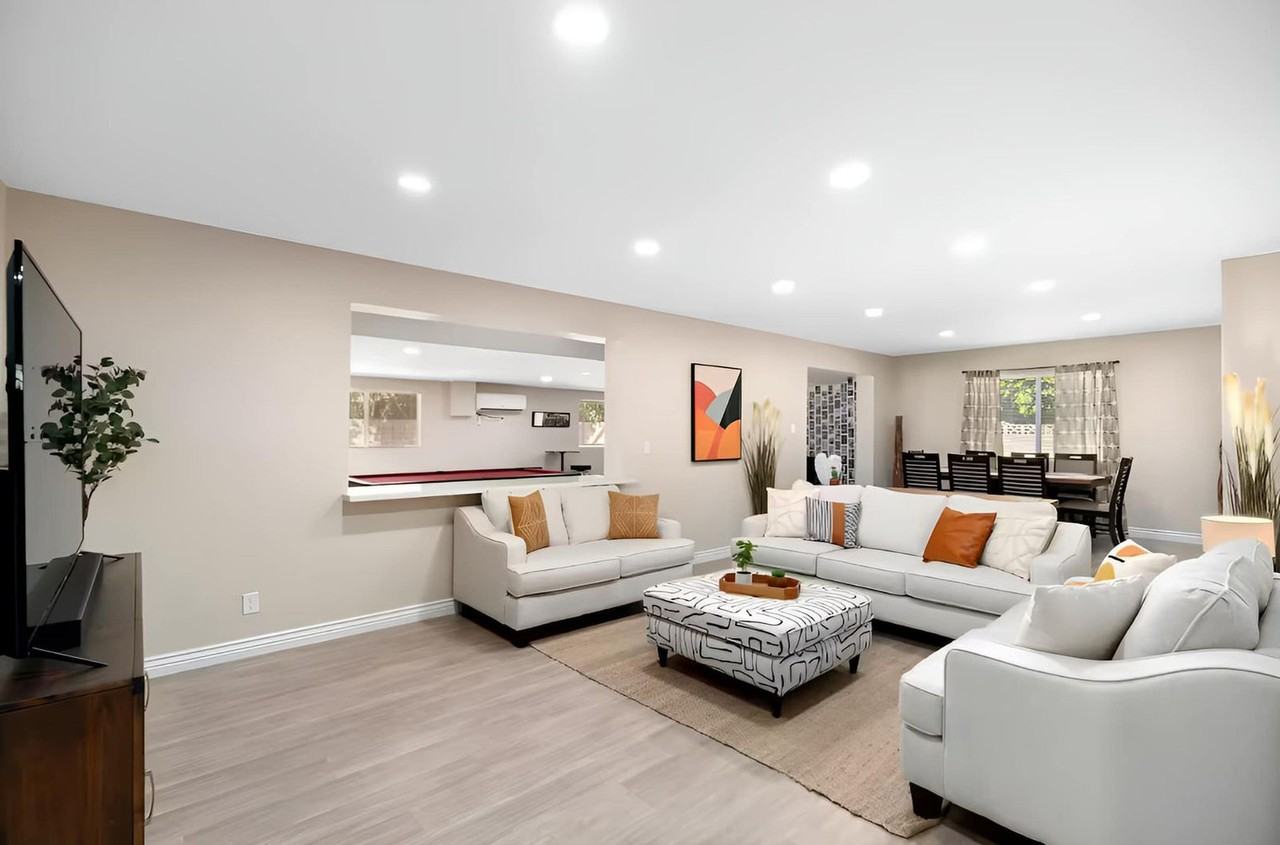 5747 N 48th Ln #1039623P - Photo 4 of 50