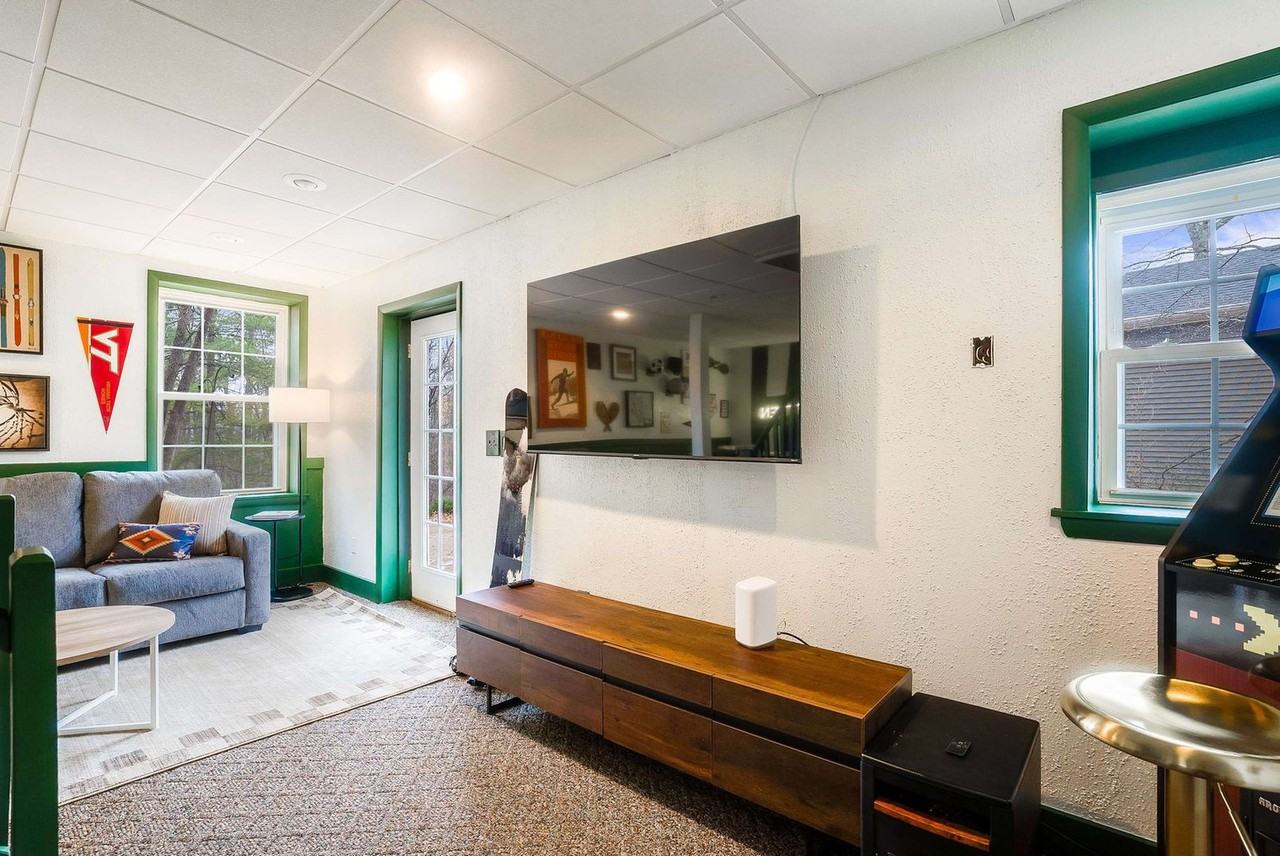 2964 Hopkins Drive #1042672P - Photo 4 of 50