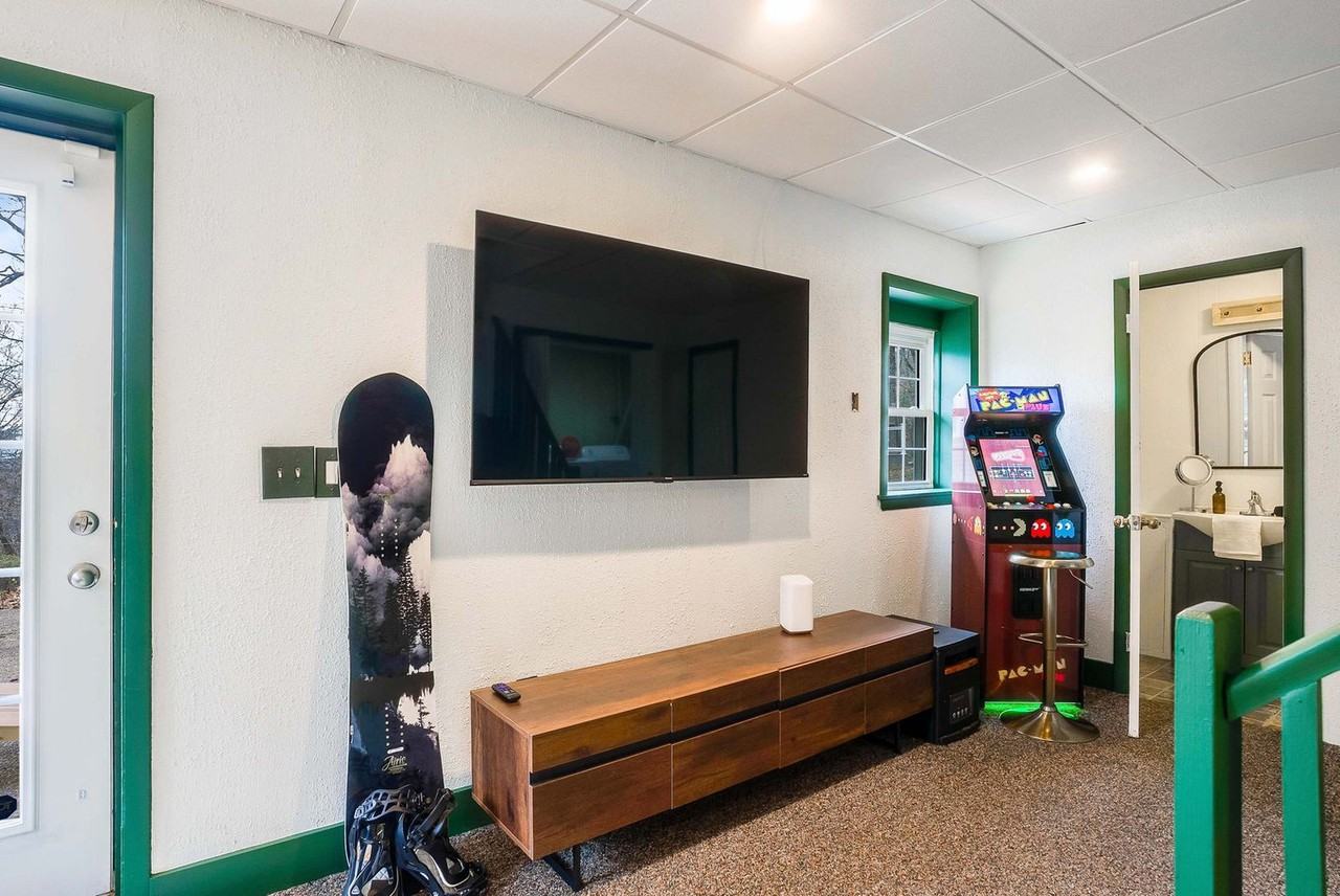 2964 Hopkins Drive #1042672P - Photo 5 of 50