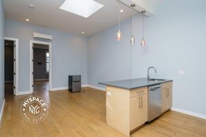 featured image of 992 Broadway #3