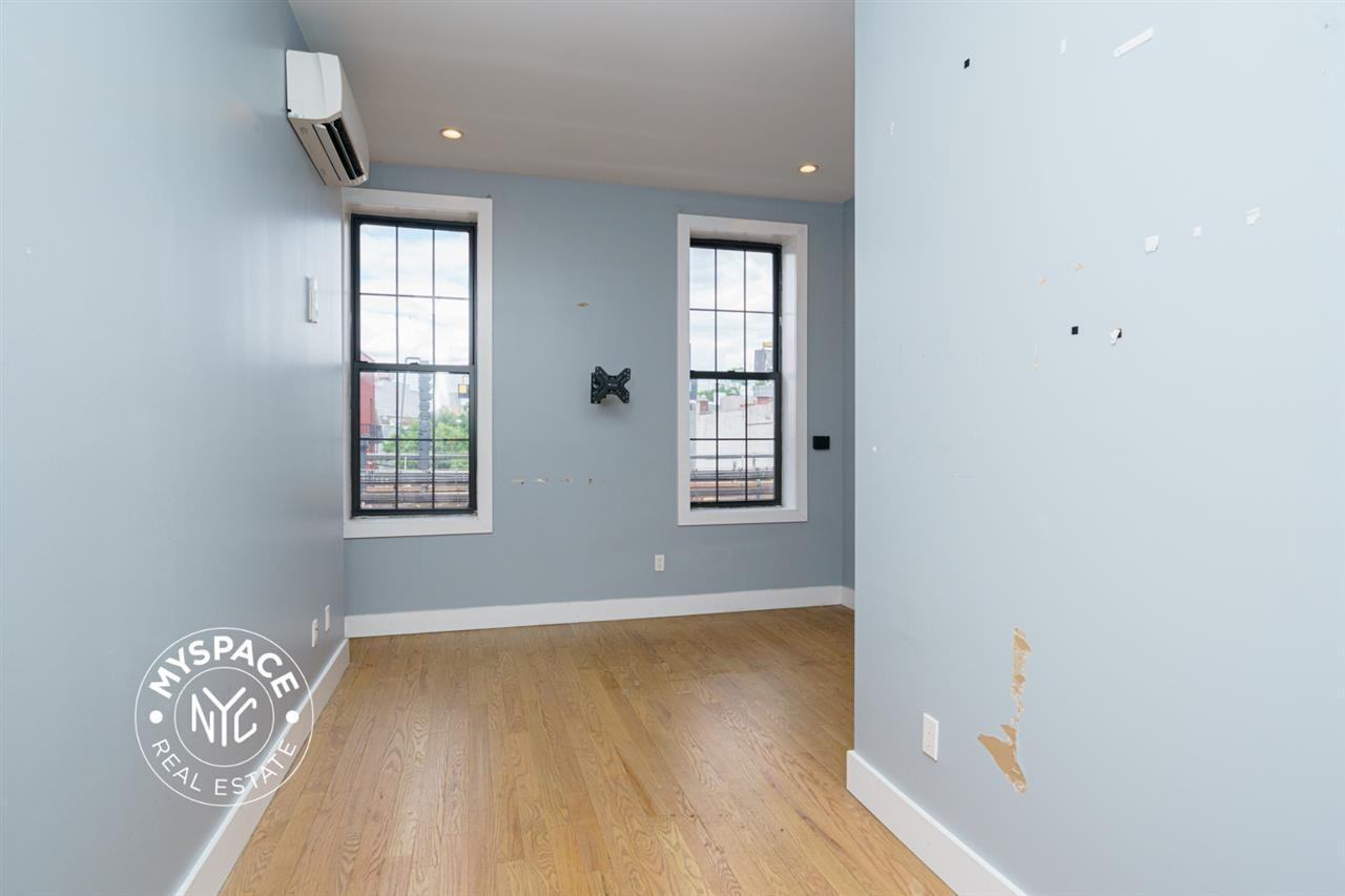 992 Broadway #3 - Photo 5 of 19