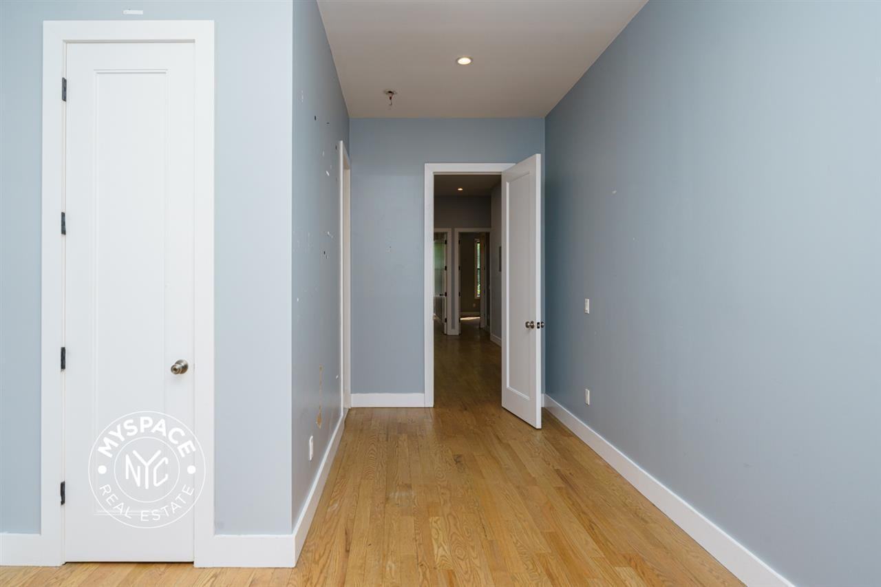 992 Broadway #3 - Photo 6 of 19
