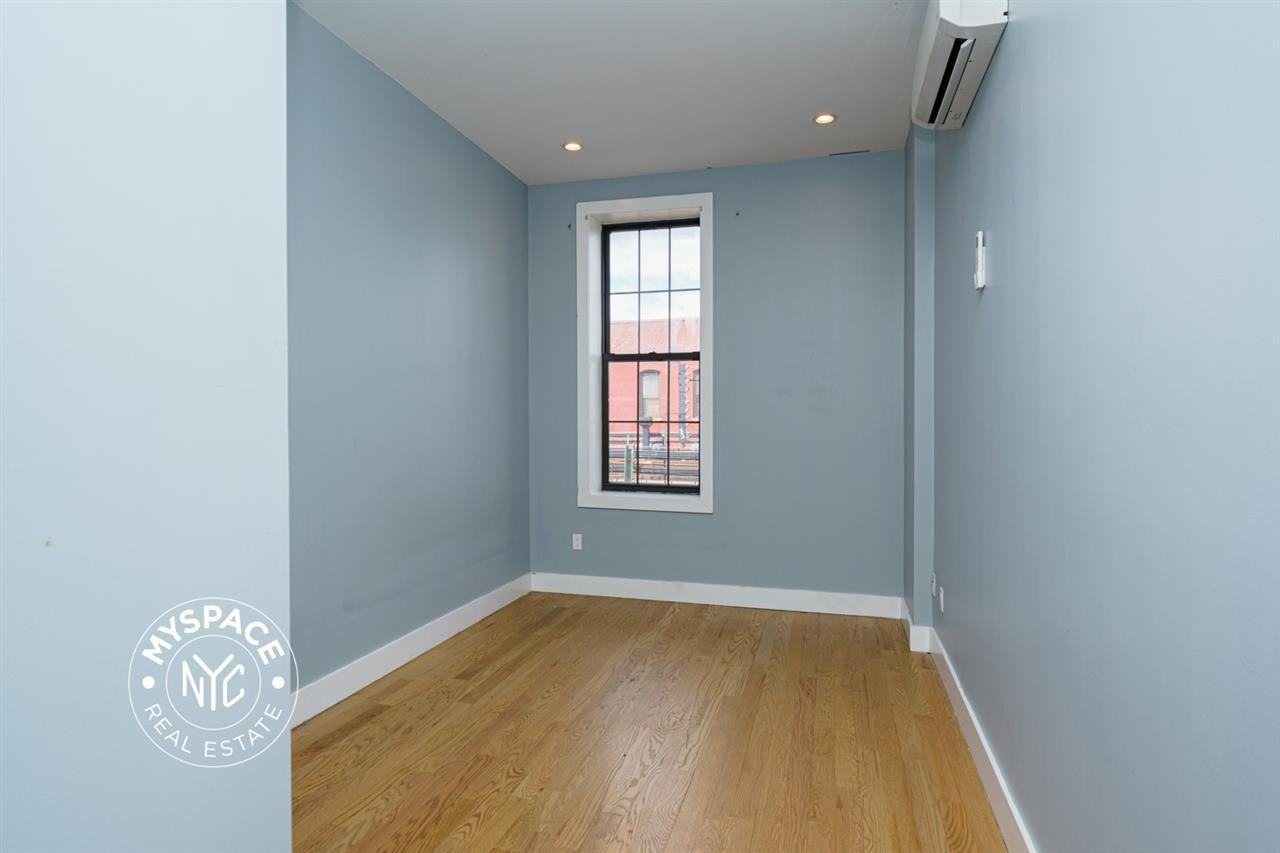 992 Broadway #3 - Photo 7 of 19