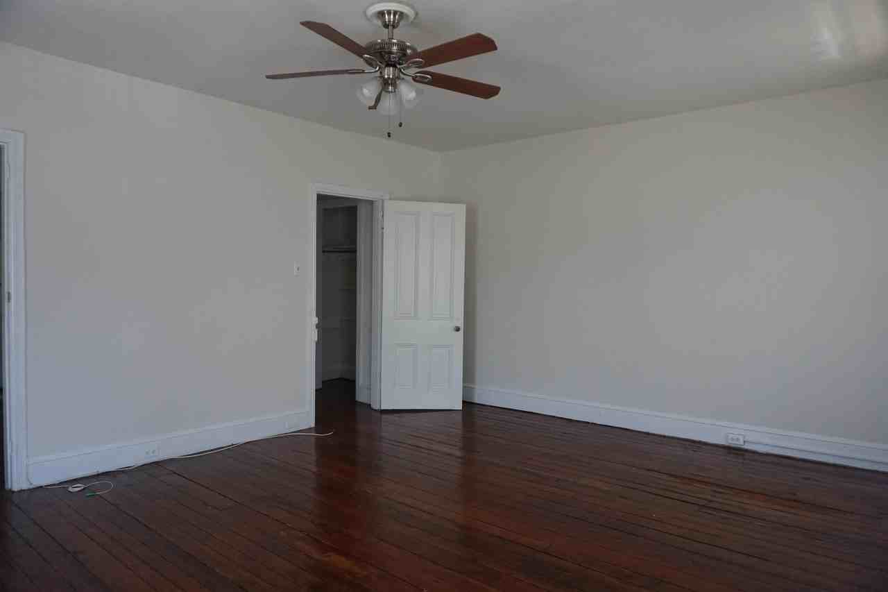 110 S 42nd St #1R - Photo 5 of 17