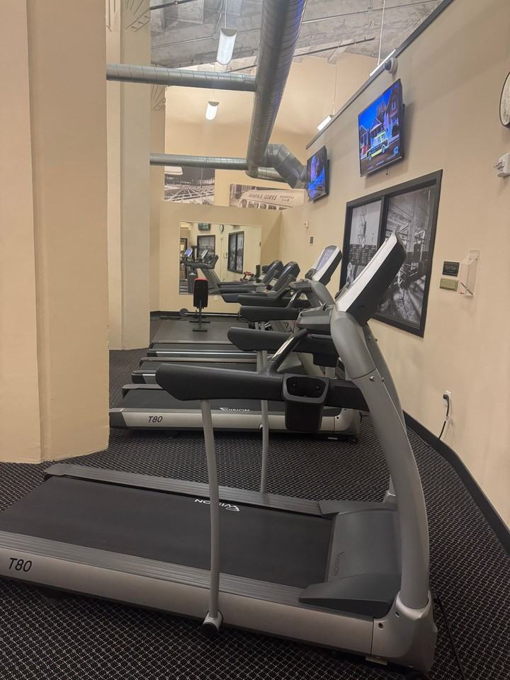 Stadium Lofts - Photo 7 of 50