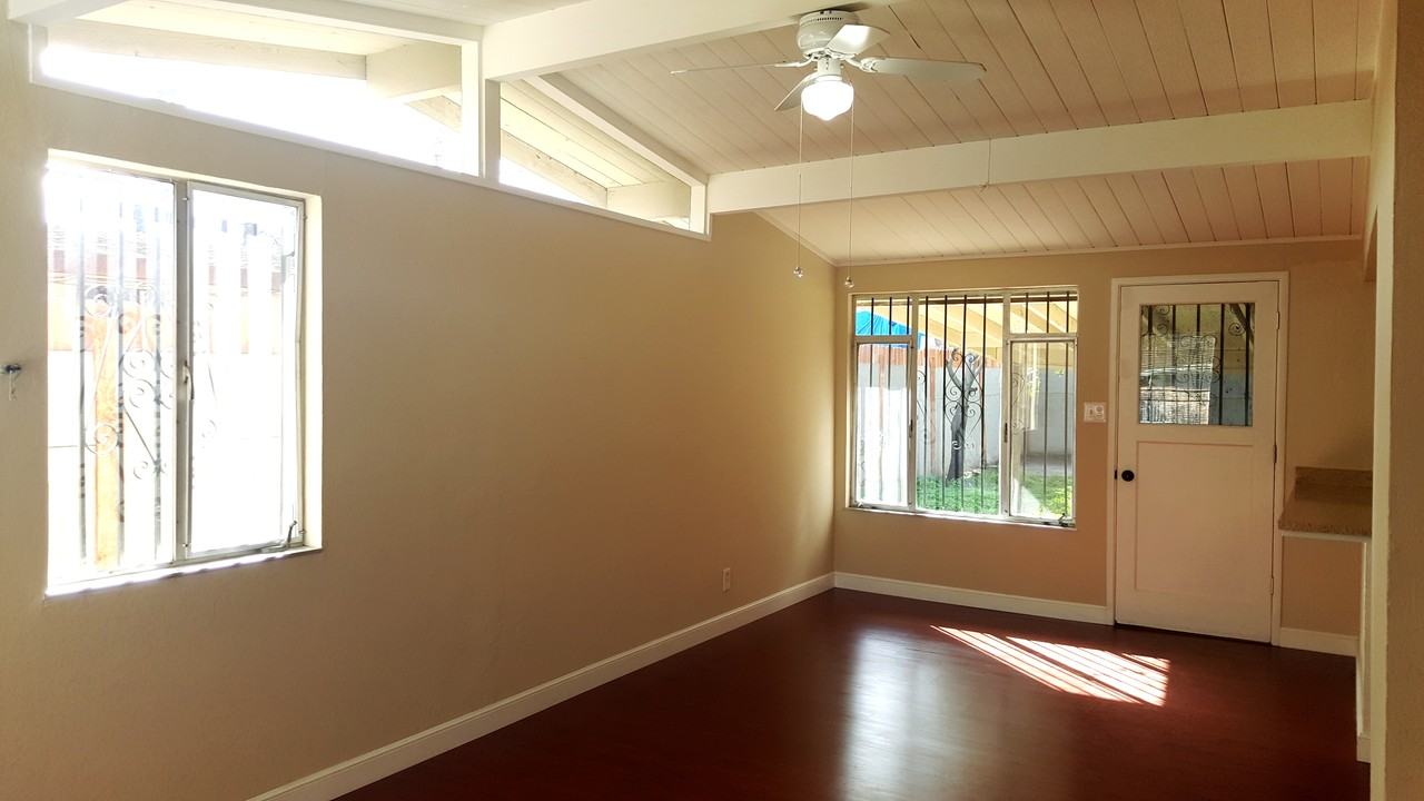 1707 Bermuda Way - Photo 3 of 17