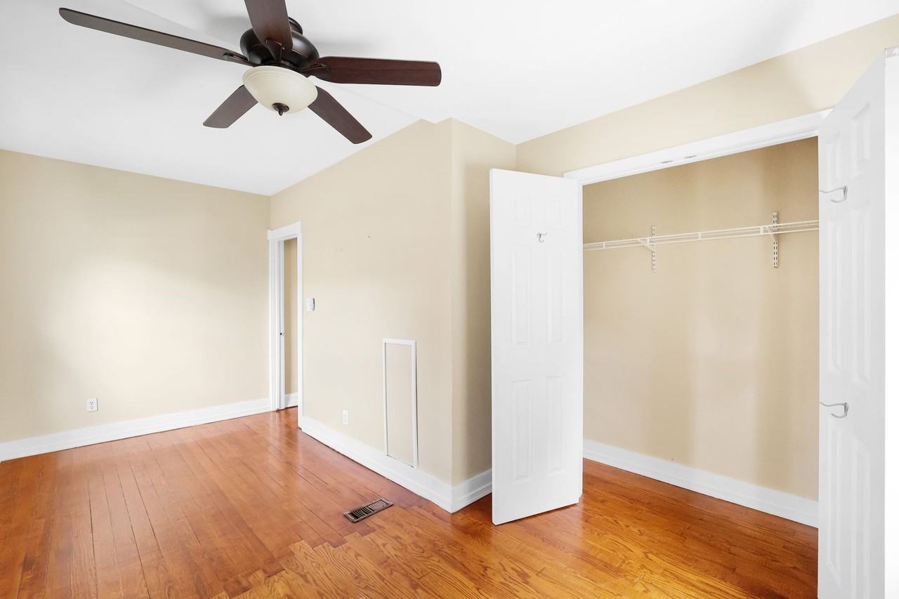 2712 1st Street South - Photo 2 of 33