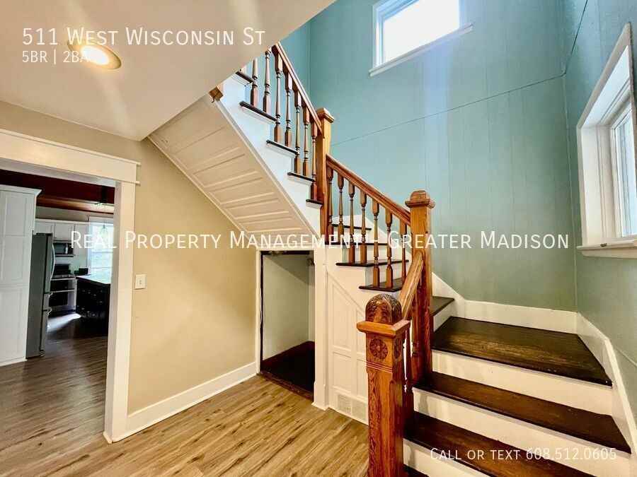 511 W Wisconsin St - Photo 2 of 27