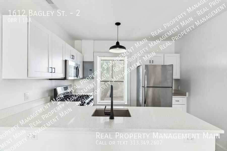 1612 Bagley St #2 - Photo 2 of 13