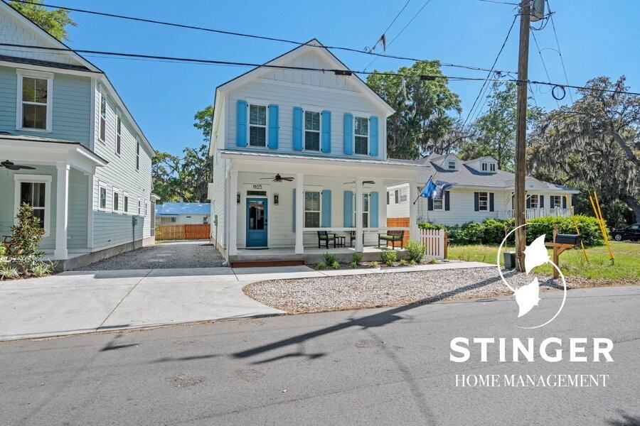 1105 14th Street Main House - Photo 2 of 38