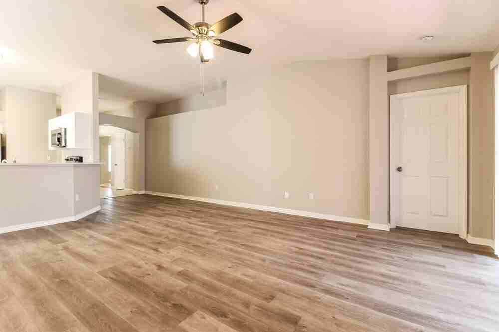 3304 Pin Oak Ln - Photo 6 of 16