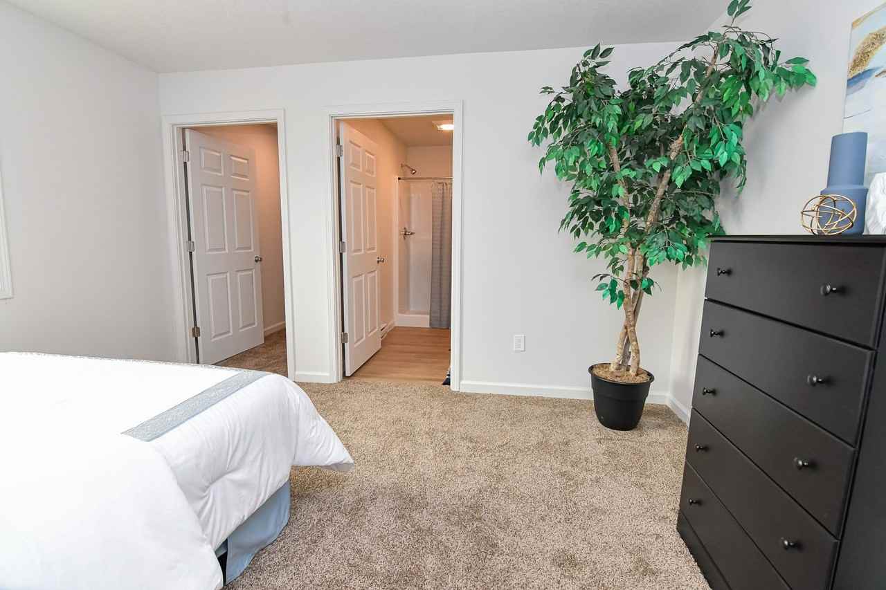 Sunset Pointe - Photo 7 of 35