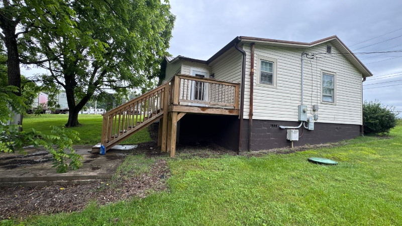 211 Wilkes St - Photo 2 of 14