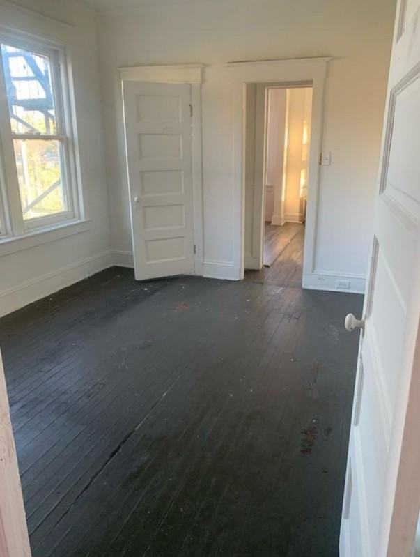 542 E State St #2 - Photo 2 of 5