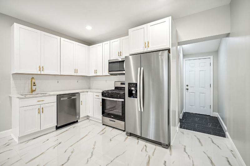 165 W Wilt St #111 - Photo 3 of 19