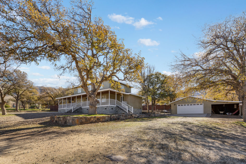 6124 Juniper Rd - Photo 3 of 20