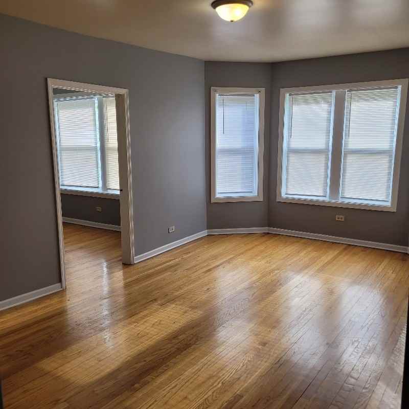 6629 South Greenwood Avenue #3 - Photo 3 of 11