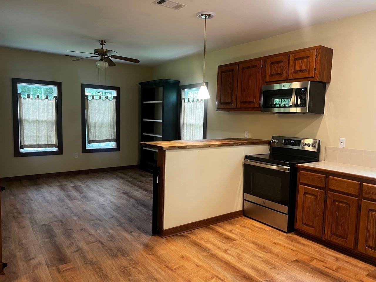 724 Brockton Rd - Photo 3 of 15