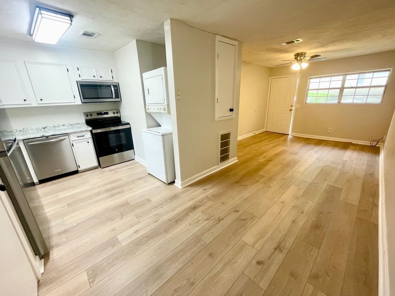 215 Harrell St - Photo 5 of 7