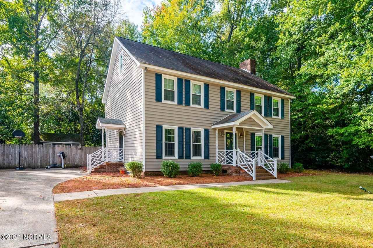 605 Winstead Rd - Photo 2 of 22