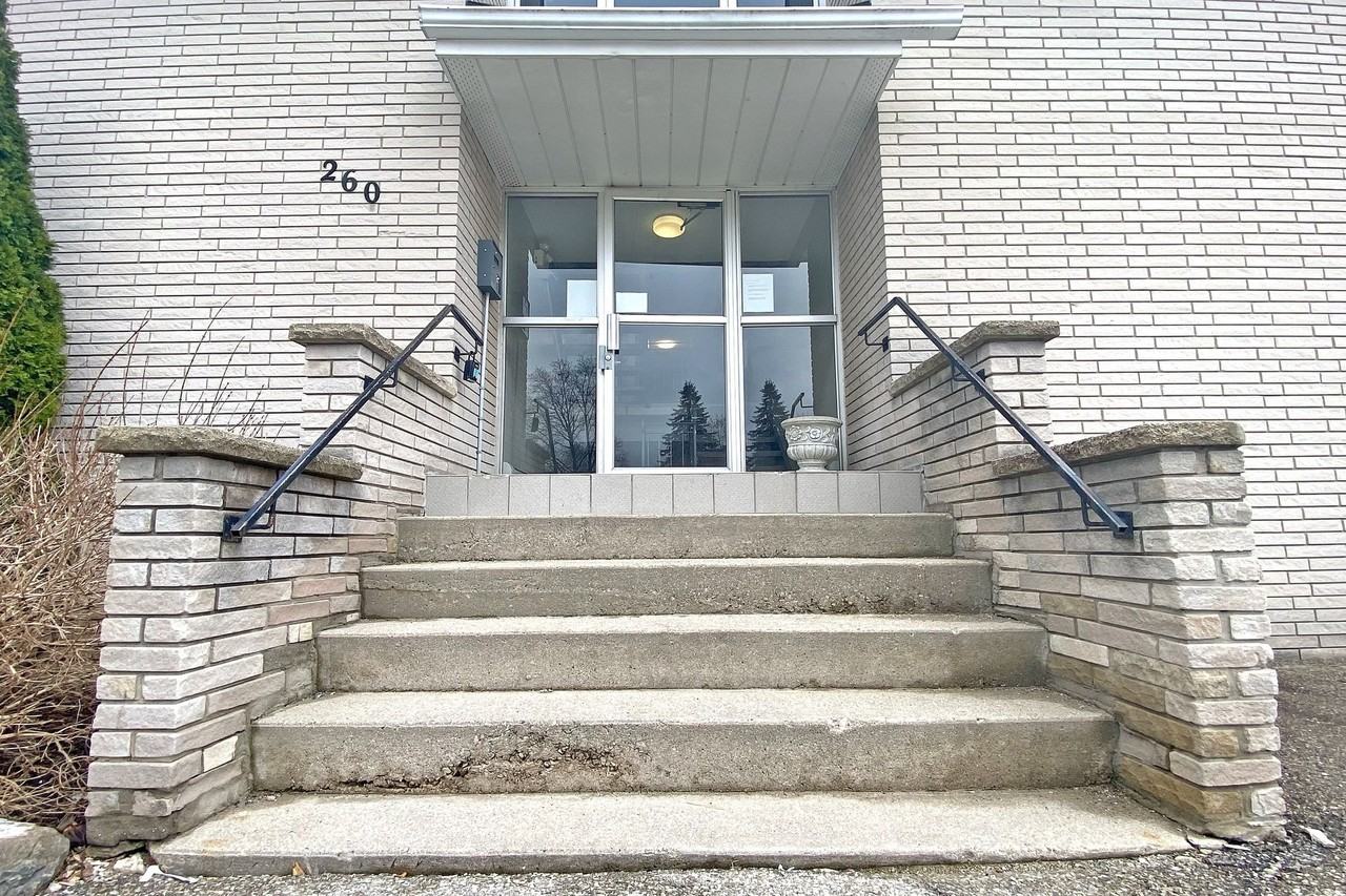 Newly Renovated Southwood Dr Apartments - Photo 7 of 13