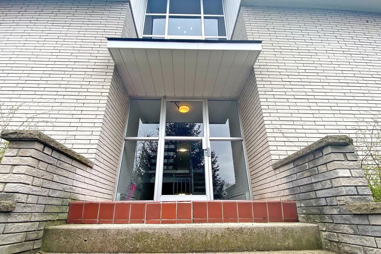 Newly Renovated Southwood Dr Apartments - Photo 2 of 13