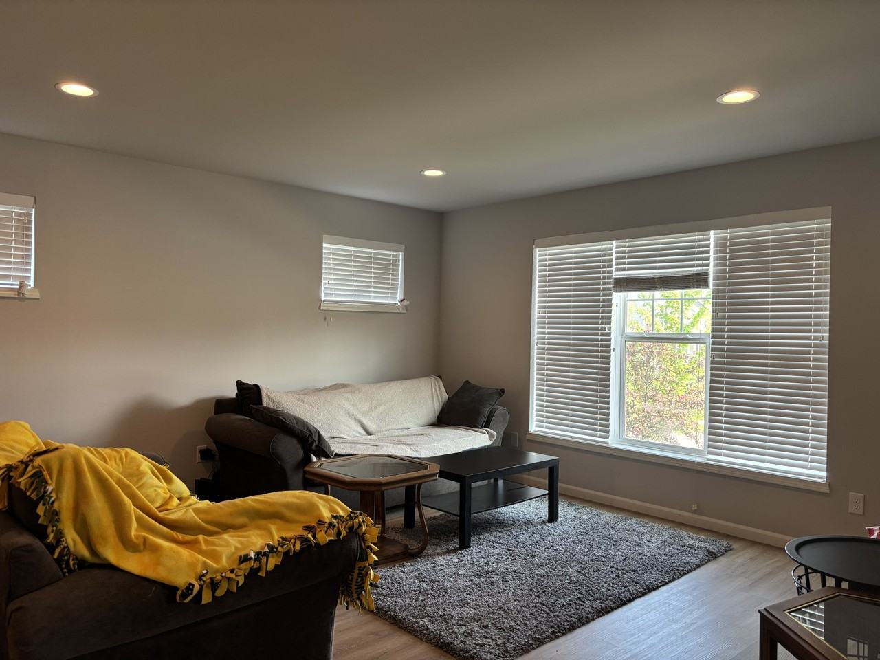 631 Hillcrest Dr #NA - Photo 3 of 31